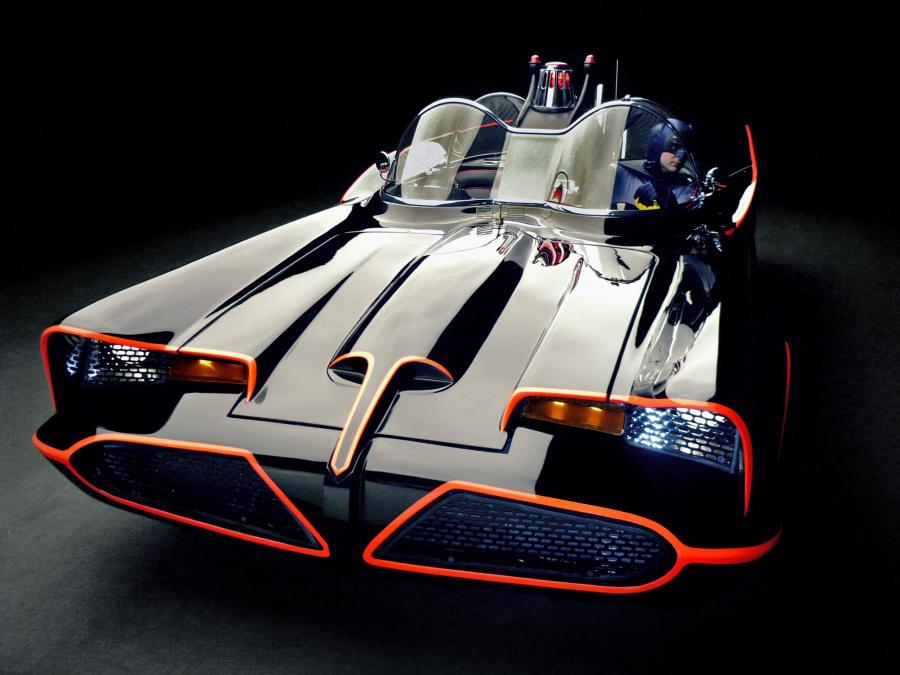  Lincoln Futura Batmobile by Barris Kustom 1966 года  (фото 15 из 19)